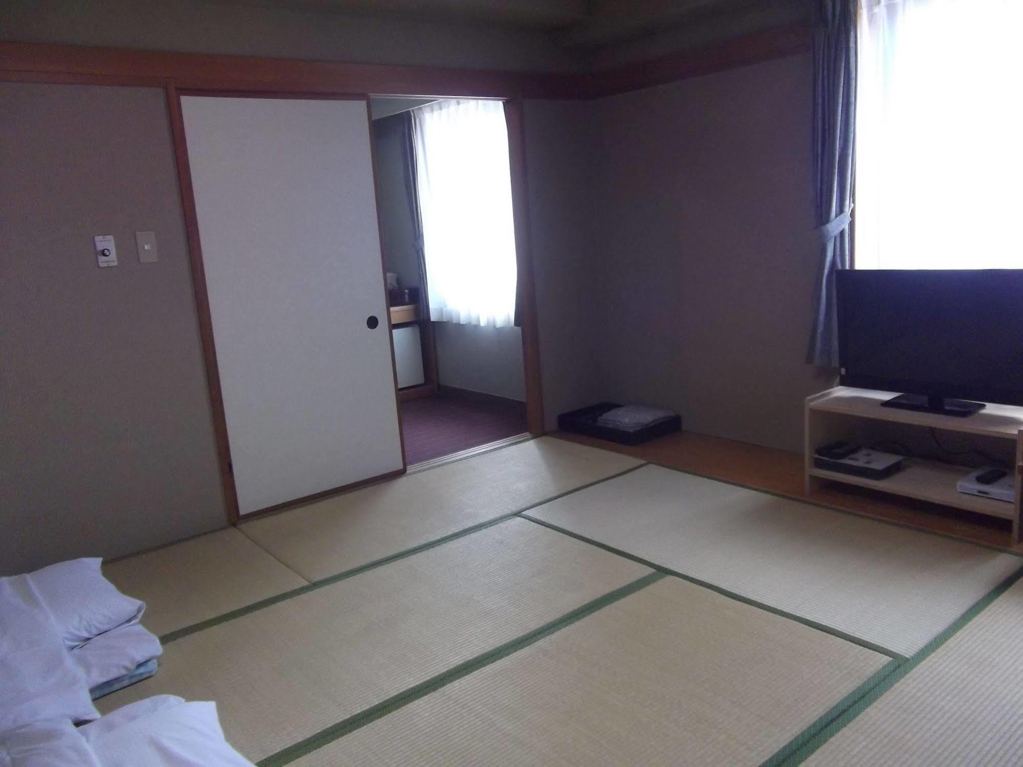 Ichikawa Grand Hotel Kültér fotó