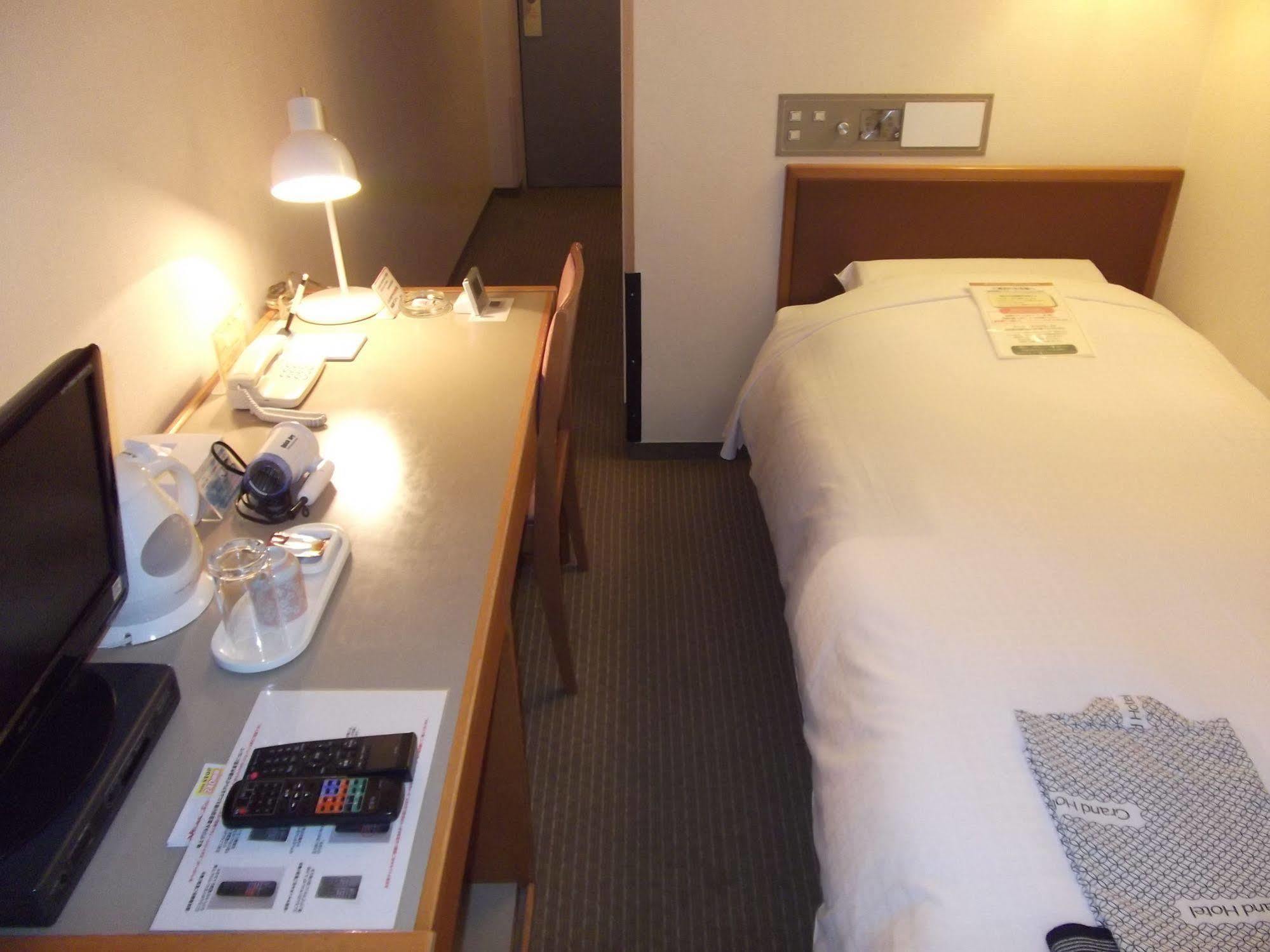 Ichikawa Grand Hotel Kültér fotó